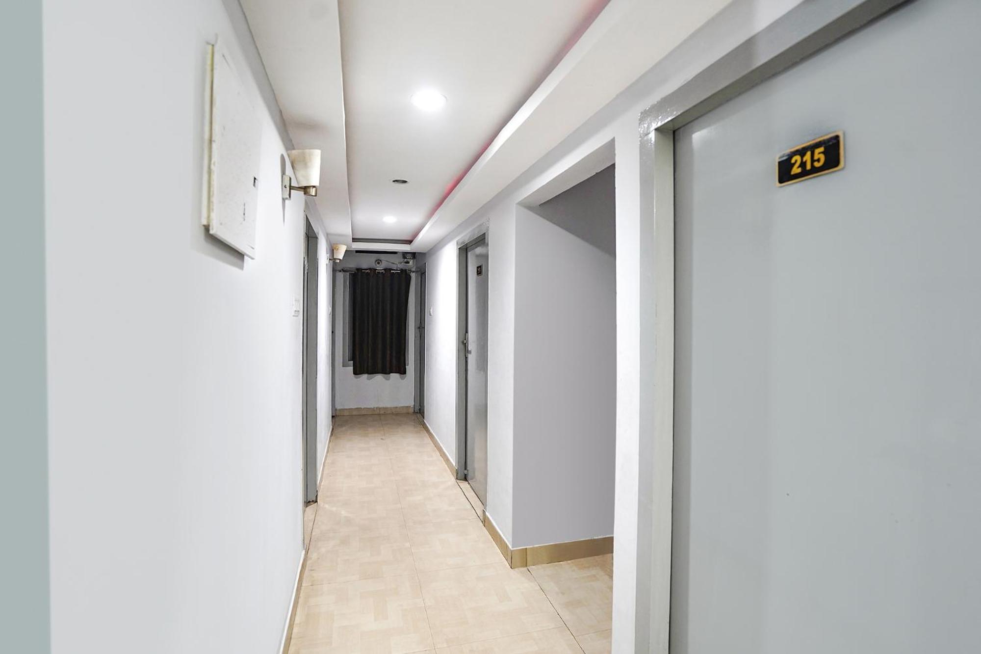 Fabexpress R Inn - Nr Prayagraj Railway Station Muthiganj Eksteriør billede
